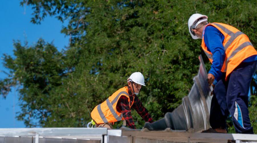 Professional gutter cleaning in Eagle Mountain, UT